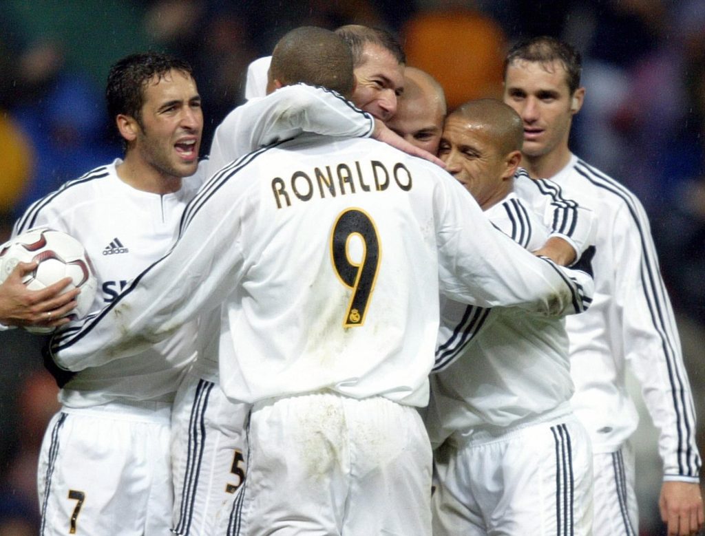 رونالدو - زيدان - راؤول جونزاليس - روبرتو كارلوس - ريال مدريد - المصدر (Getty images)