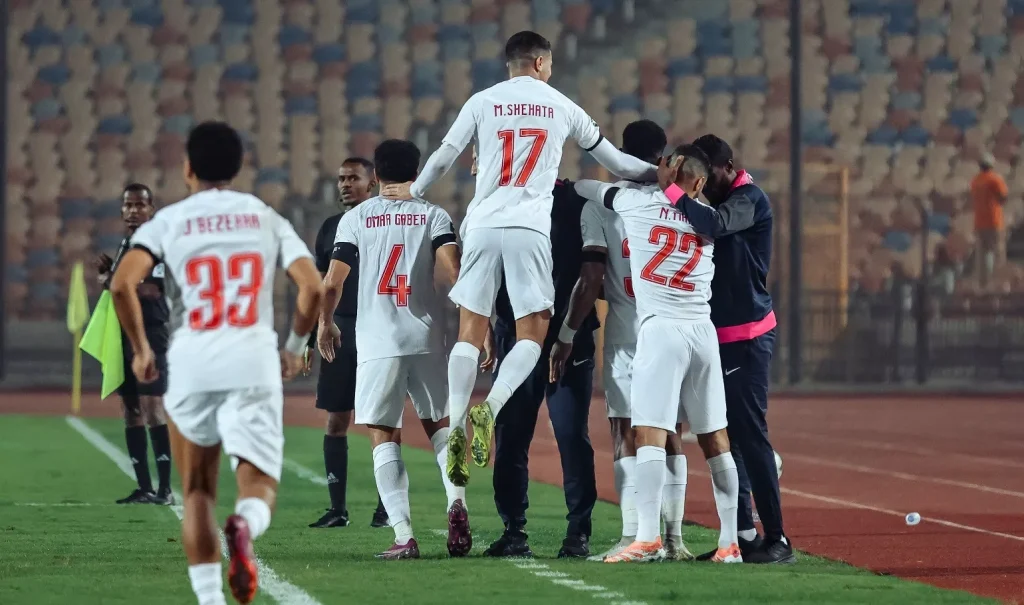 ما القناة الناقلة لمباراة الزمالك ضد المصري وأين تشاهد الكونفدرالية؟