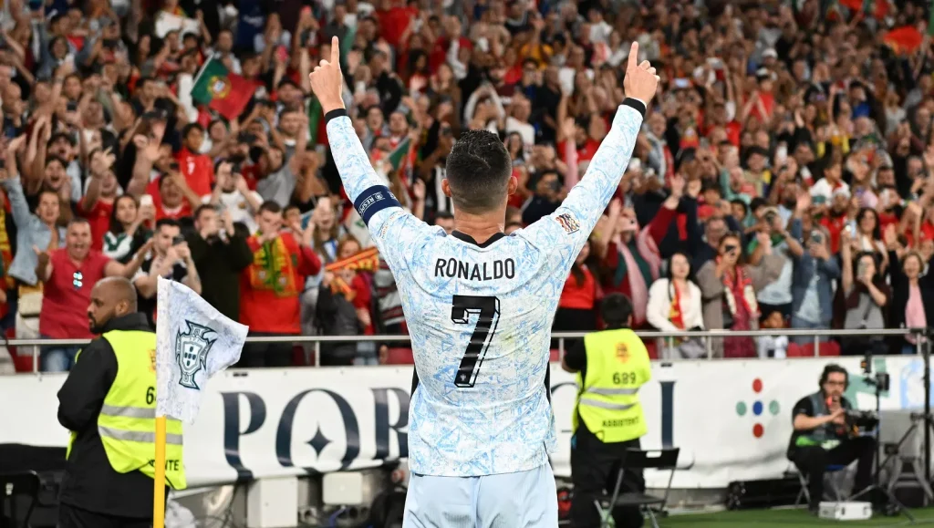 كم عدد مساهمات كريستيانو رونالدو في مسيرته؟