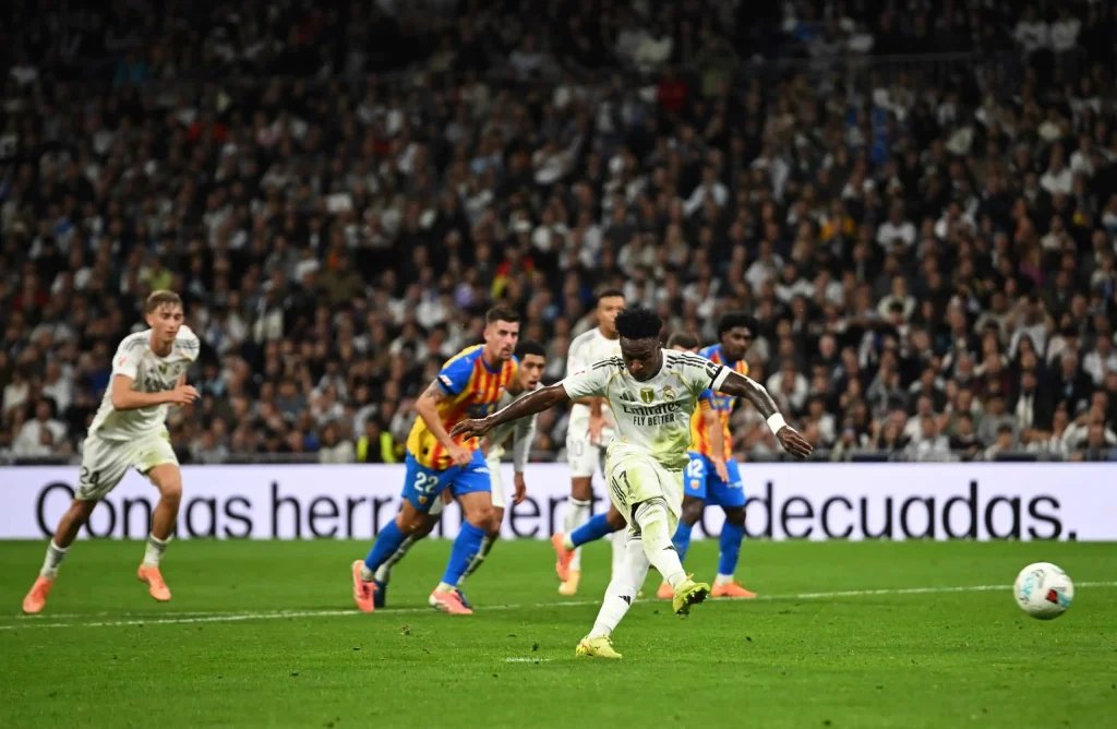 ما القناة الناقلة لمباراة ريال مدريد ضد فالنسيا وأين تشاهد مباريات الدوري الإسباني؟