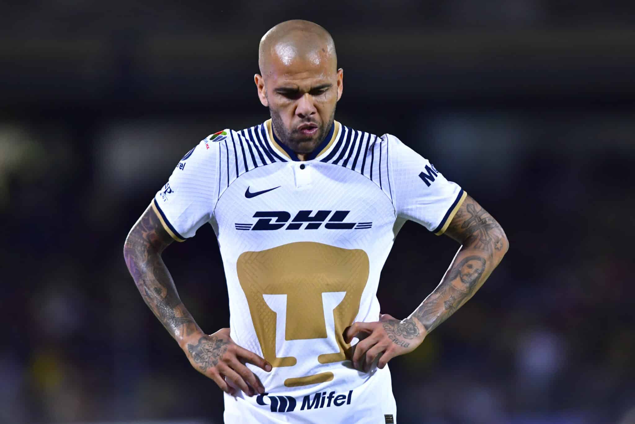 Dani Alves Pumas Barcelona