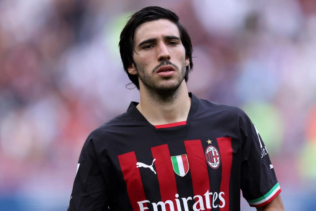 Sandro Tonali será titular ante el AC Milán