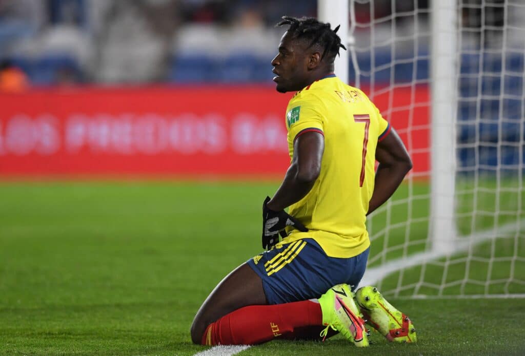 Duván Zapata sigue siendo parte importante de la selección Colombia que está próxima a iniciar su camino rumbo al Mundial 2026. (Photo by PABLO PORCIUNCULA / POOL / AFP) (Photo by PABLO PORCIUNCULA/POOL/AFP via Getty Images)