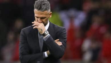 Demichelis se enfrentó a Enzo Pérez en el 2023. Ahora es duda su continuidad en el club