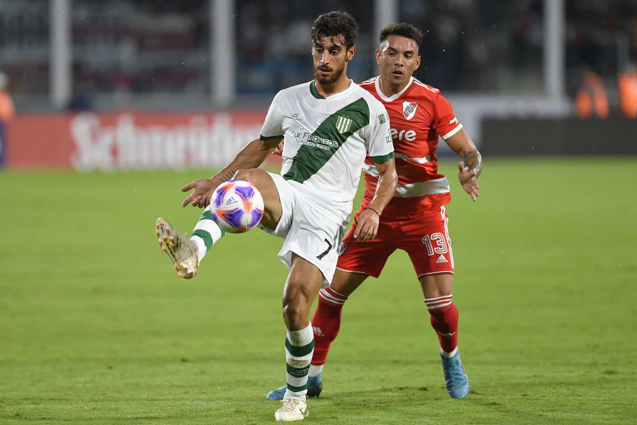 Newells vs Banfield será uno de los duelos del domingo en la Liga Profesional.