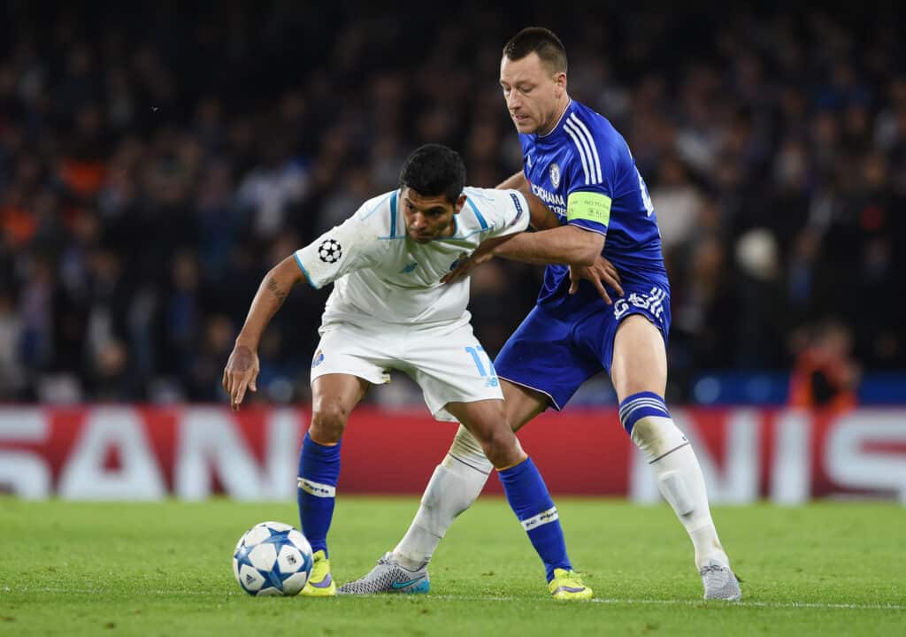 Tecatito Corona John Terry Champions League