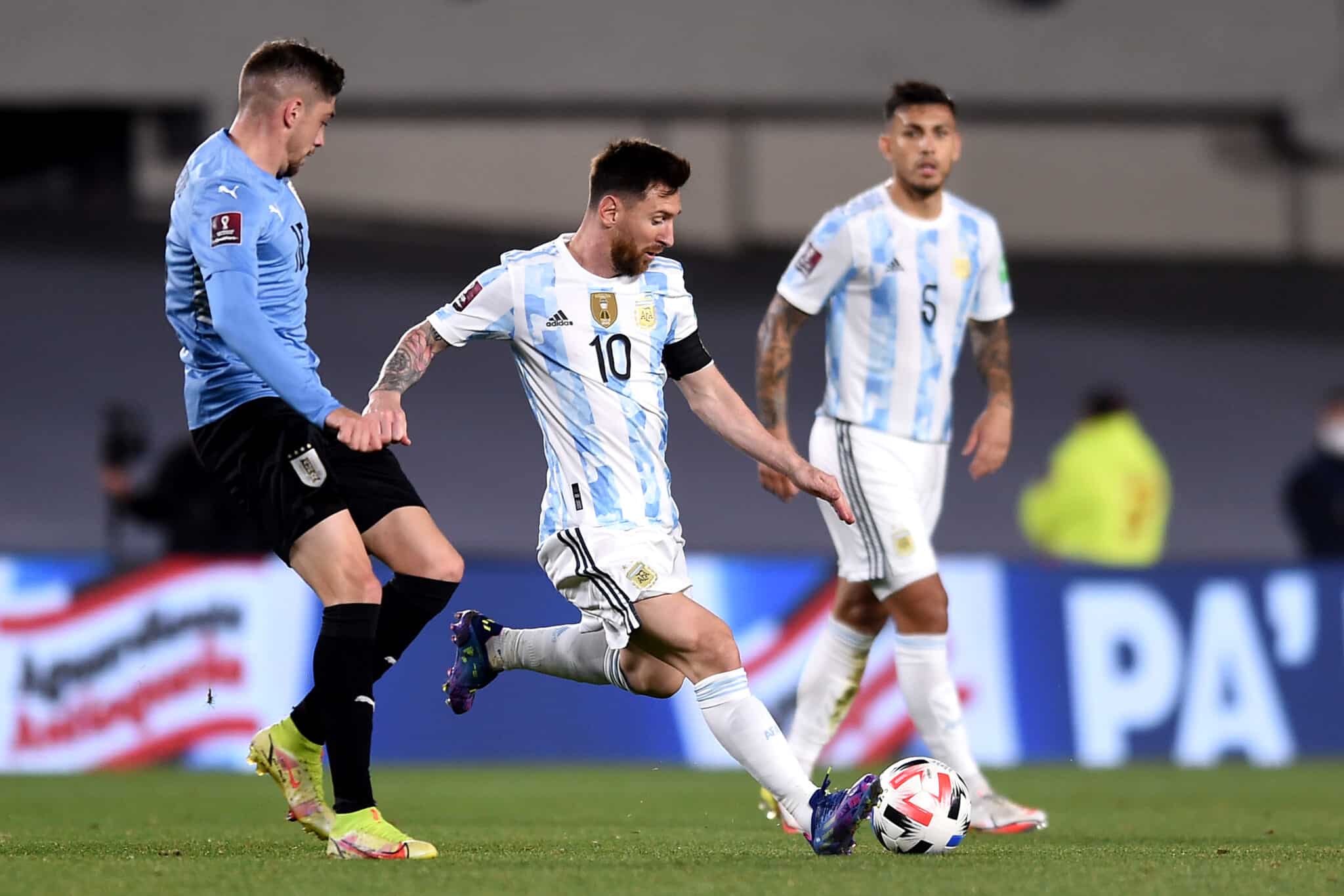 La Selección Argentina venció 5-4 a Uruguay, por la primera fecha