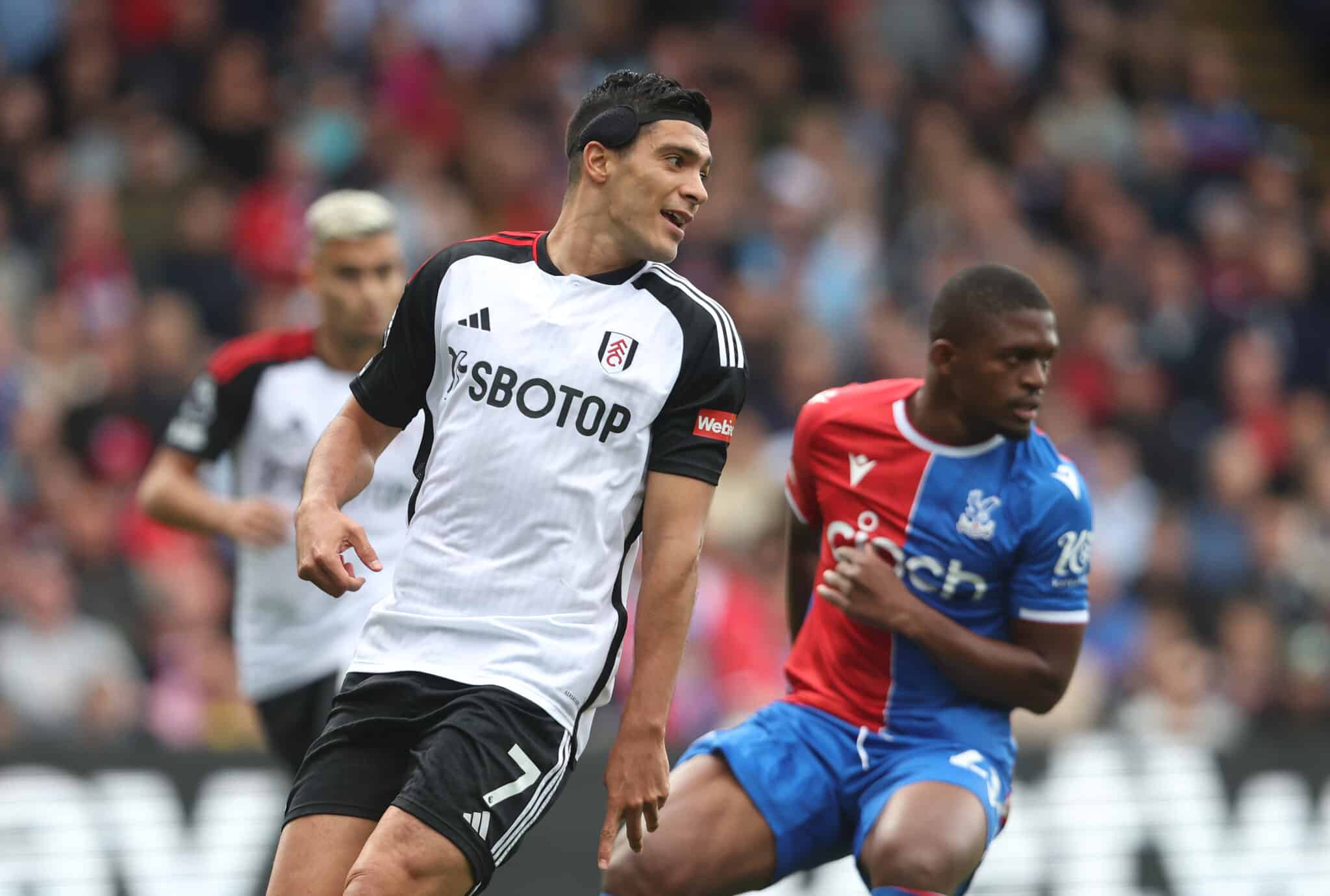 Raul Jimenez en el juego de Crystal Palace vs Fulham en la Premier League 2023-24. Javier Aguirre