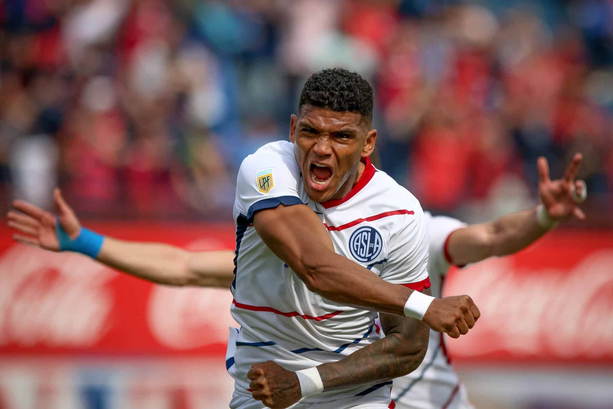 Rafa Pérez celebrando en San Lorenzo