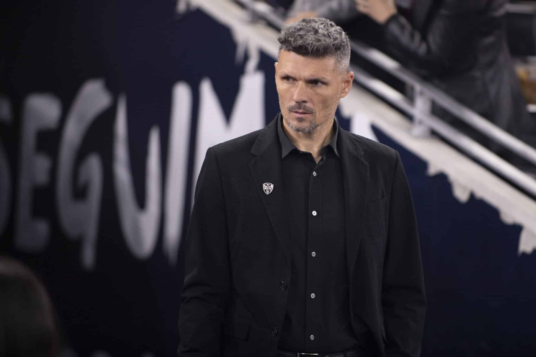 El entrenador argentino Fernando Ortiz con Rayados de Monterrey vs Atlético de San Luis en la Liga MX