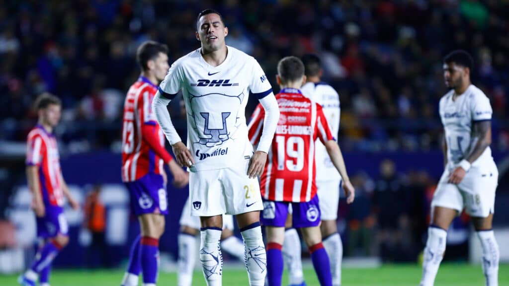 Rogelio Funes Mori lesión Pumas
