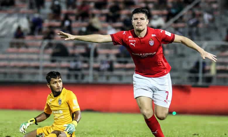 Romel Morales Selección de Malasia