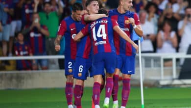 Jugadores del Barcelona celebran una anotación en un duelo de la campaña 2023-24. Barcelona vs Las Palmas pronósticos deportivos LaLiga Joao Felix Real Madrid vs Barcelona