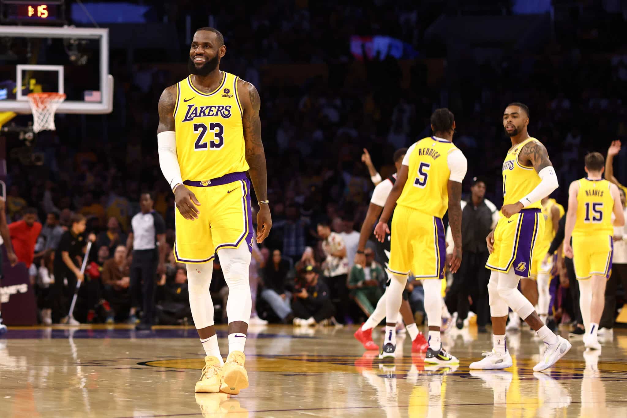 Lakers vs Cleveland LeBron James nba