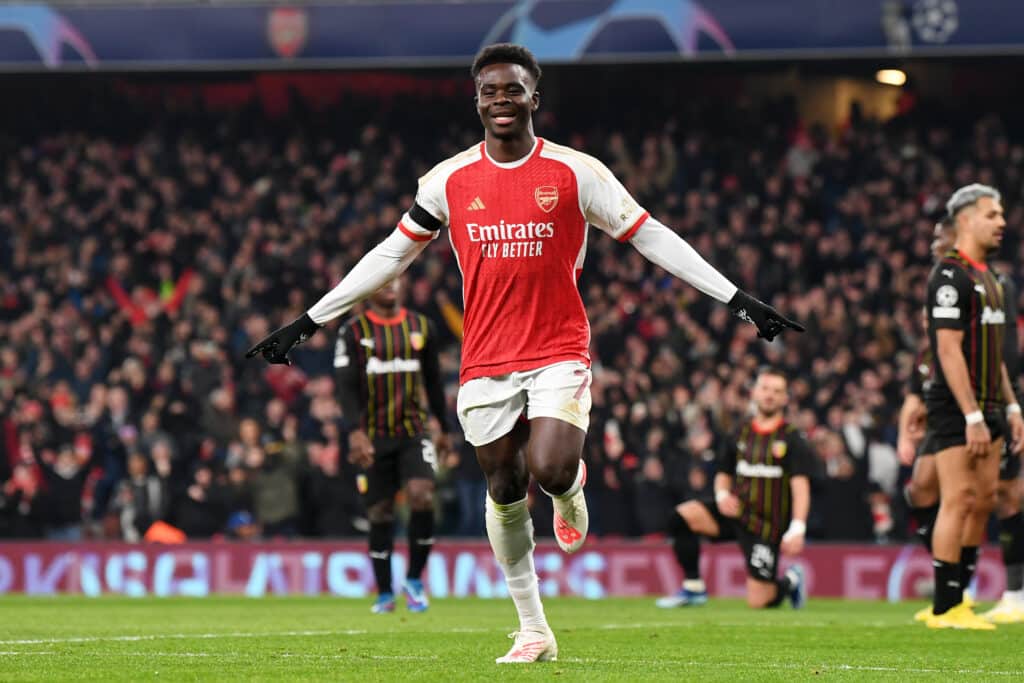 Bukayo Saka podría ser una de las claves en el Brighton vs Arsenal. (Photo by Stuart MacFarlane/Arsenal FC via Getty Images)