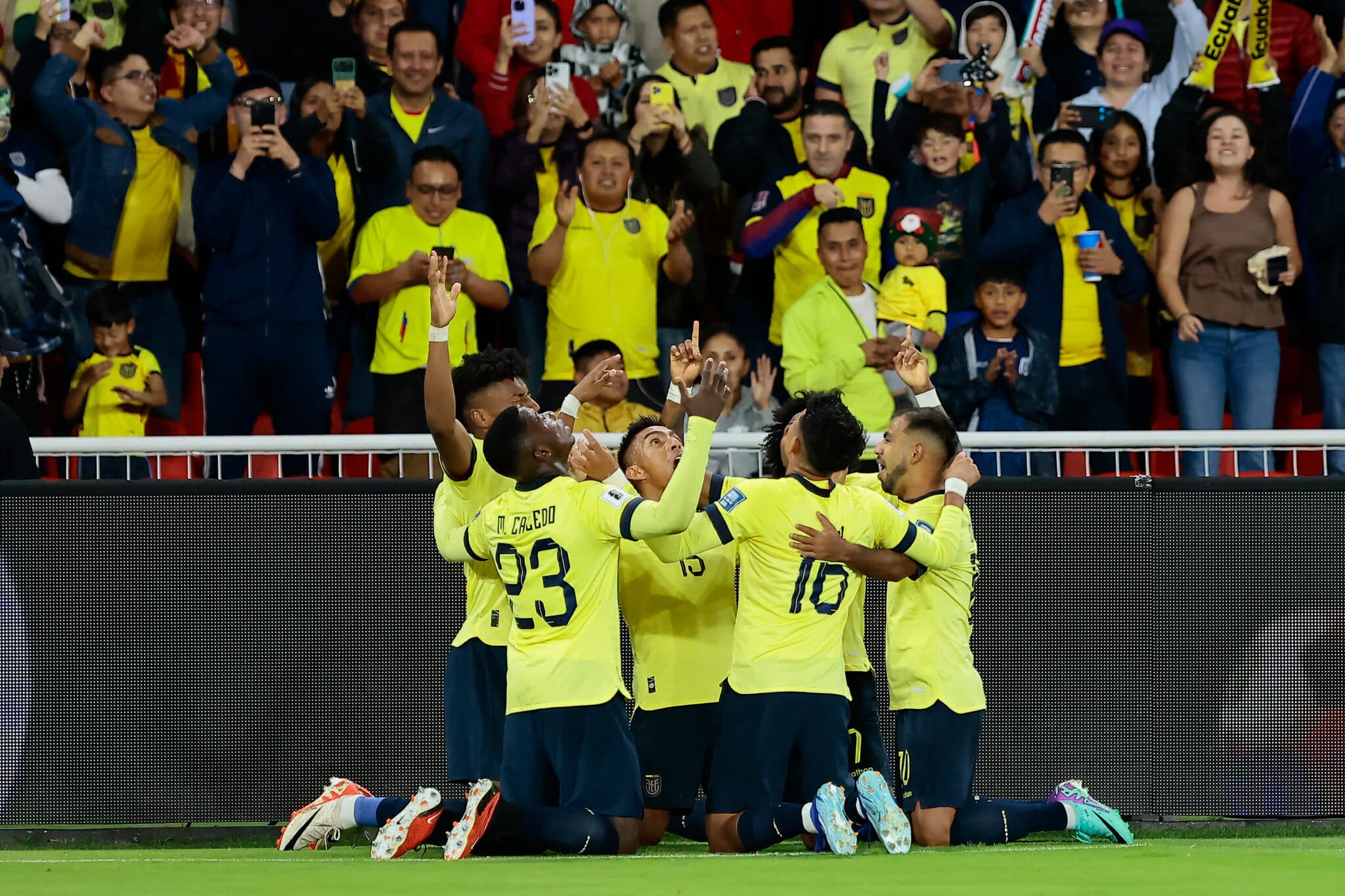 Historial de Ecuador vs. Brasil por competencias oficiales y amistosos