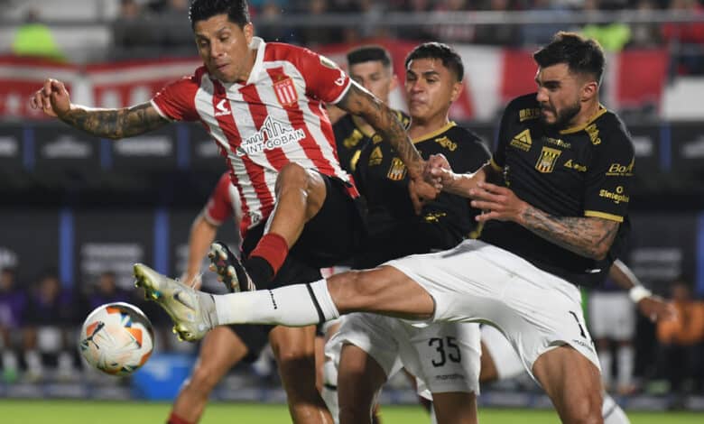 The Strongest vs. Estudiantes