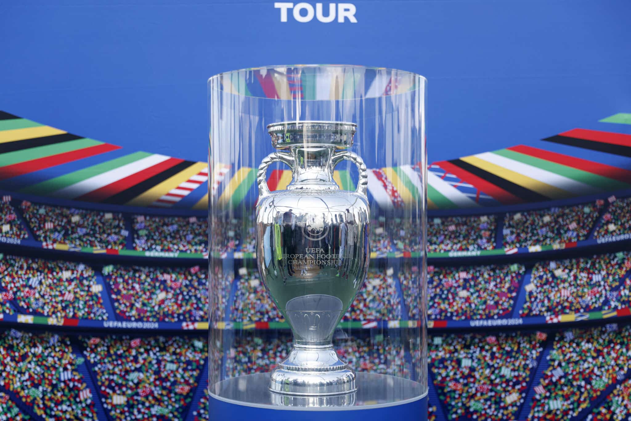 Eurocopa Alemania 2024 balón trofeo