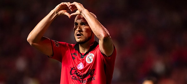 Carlos González con Xolos de Tijuana vs Chivas, Liga MX