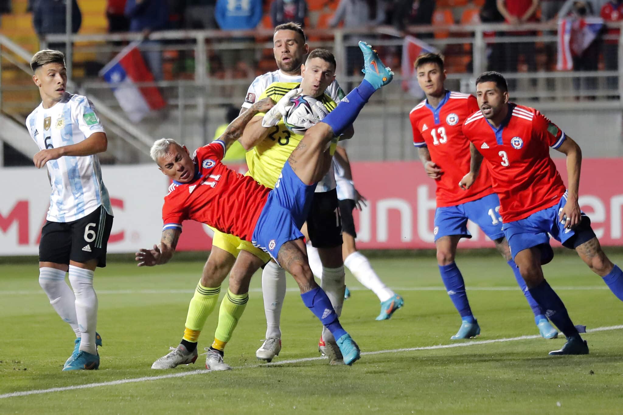 Argentina vs. Chile, duelo muy picante en el MetLife, ¿cómo verlo?.