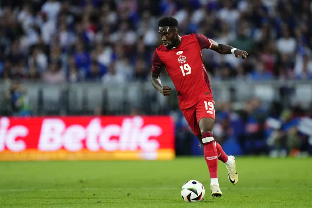 Perú vs Canadá: Alphonso Davies es la arma más peligrosa de los norteamericanos (Photo by Jose Breton/Pics Action/NurPhoto via Getty Images)