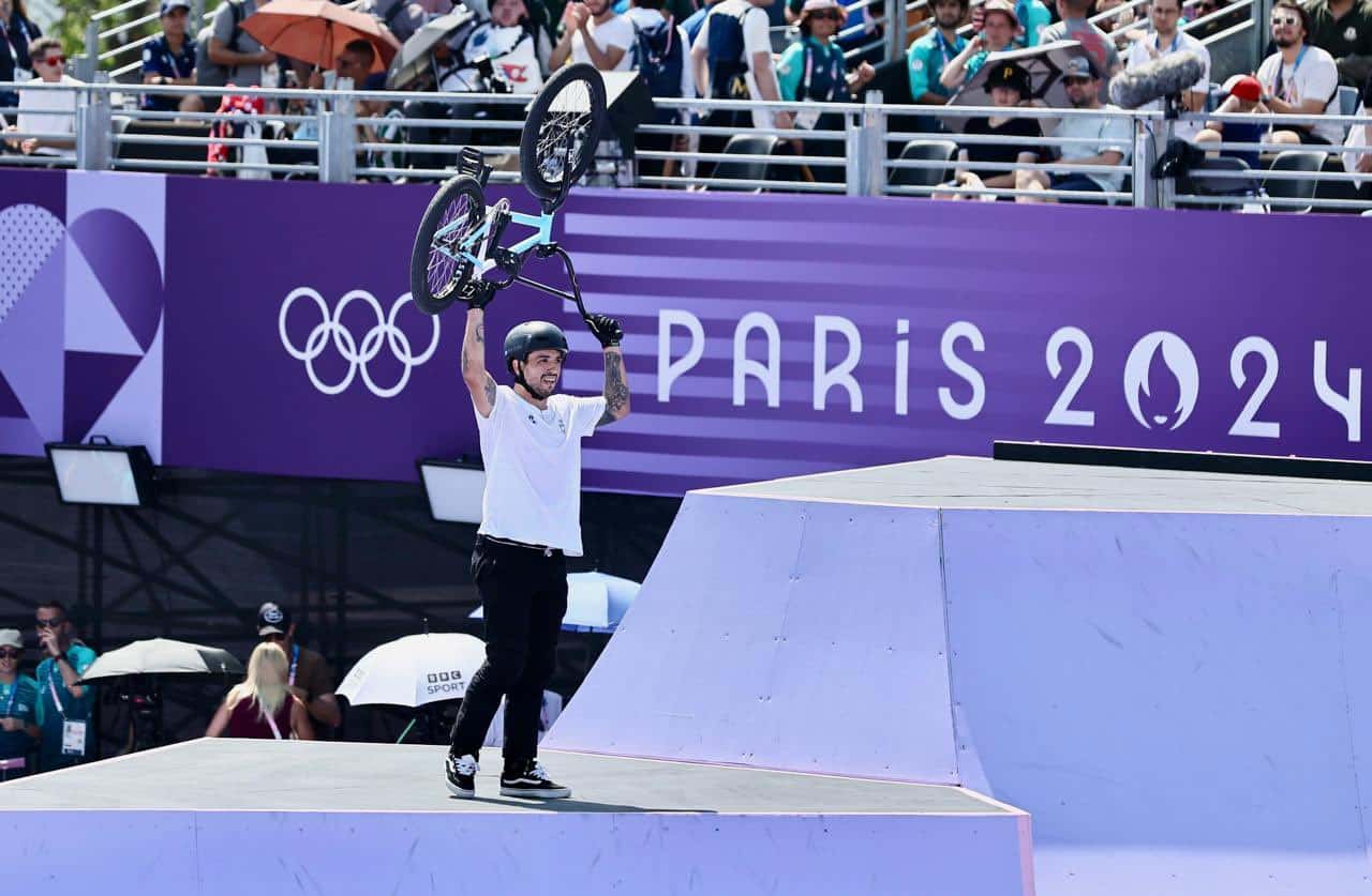 Argentina consiguió la primer medalla de oro en los Juegos Olímpicos 2024 con José "Maligno" Torres. (@PrensaCOA)