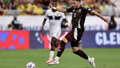 Santiago Giménez apenas suma cuatro goles en 32 partidos con la Selección Mexicana.