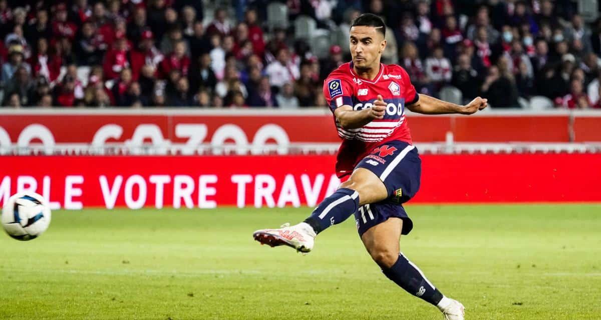 Adam Ounas, jugando para el Lille de Francia por Ligue 1. Actualmente Agente Libre ofrecido al Club América.