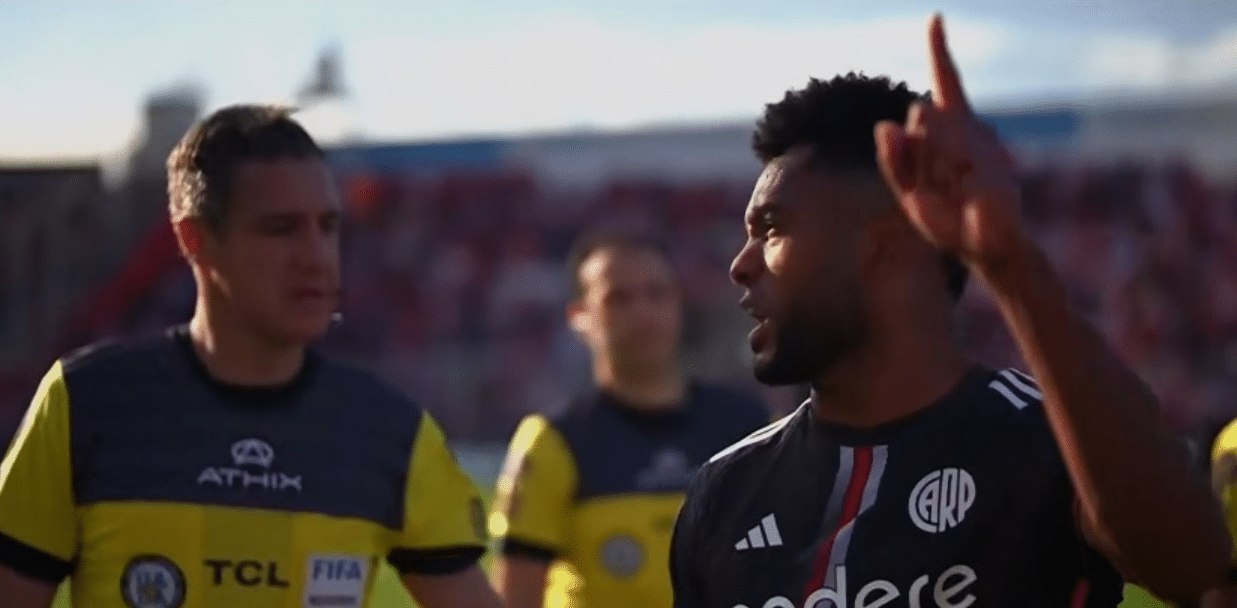 La discusión de Miguel Borja con Pablo Echavarría luego de River vs. Unión