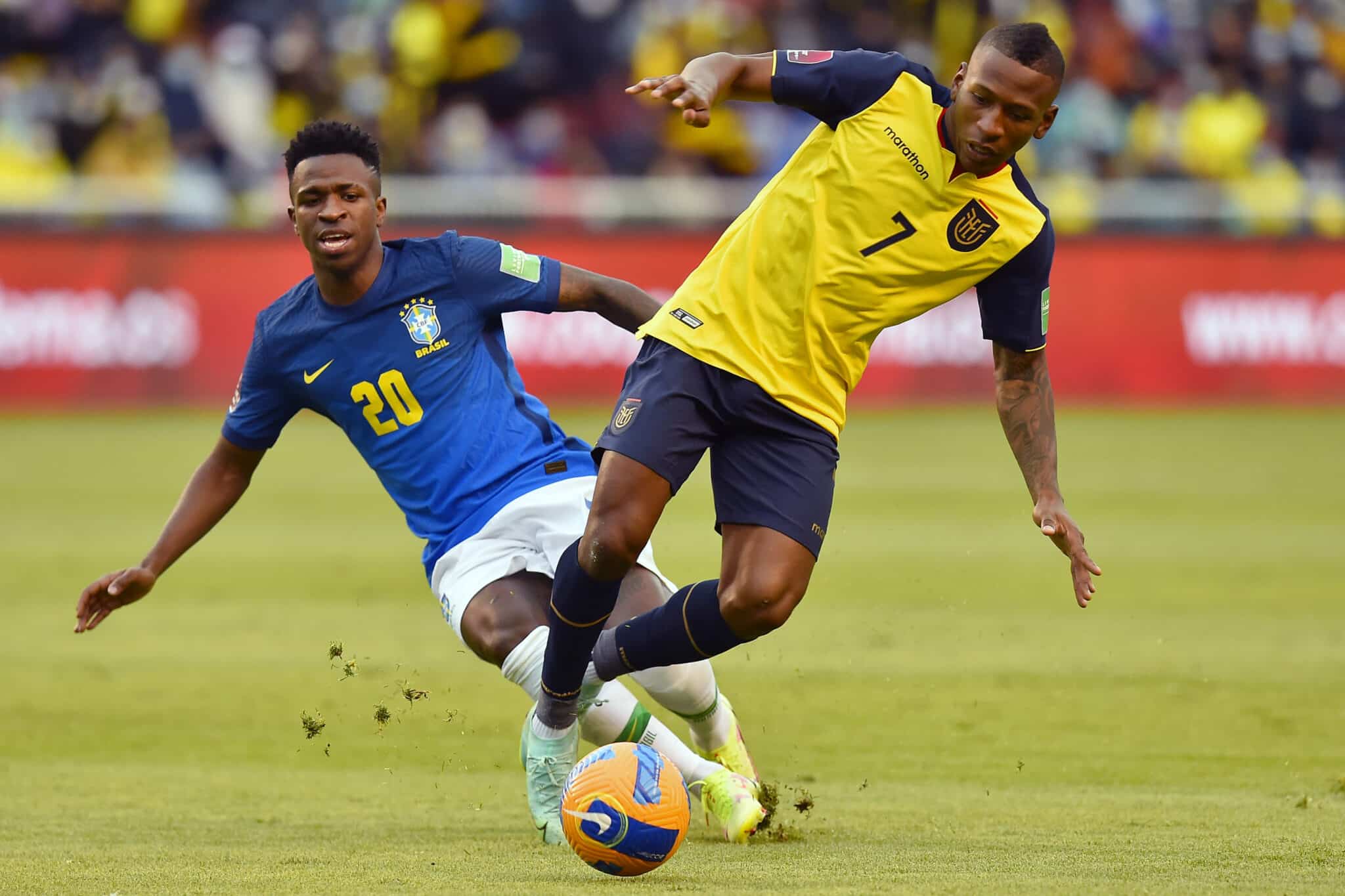 Ecuador vs. Perú, por la fecha 8 de las Eliminatorias Sudamericanas.