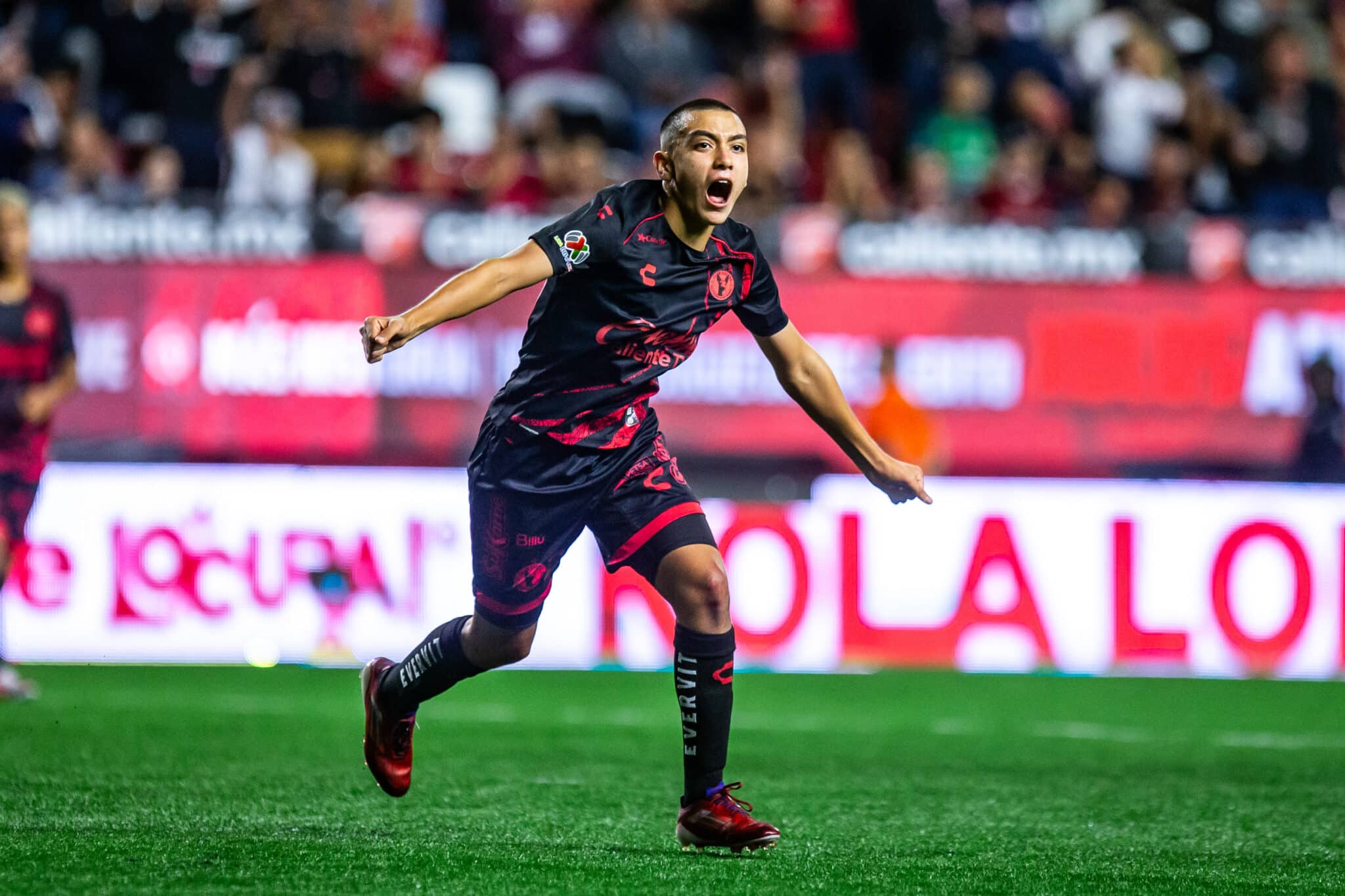 El jugador de la Liga MX, Gilberto Mora, cuenta con un gol tres partidos en Primera División.