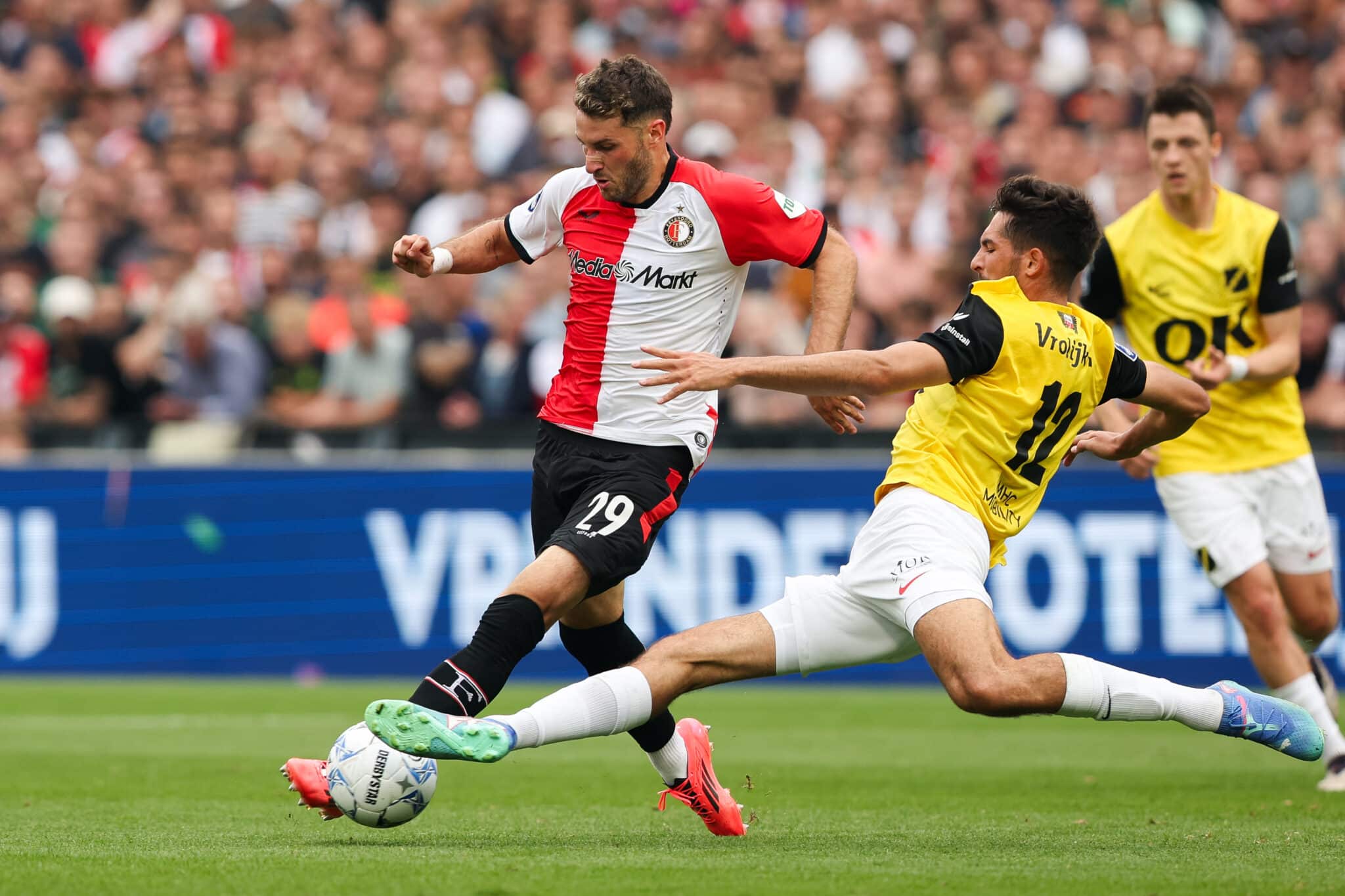 Willem II vs Feyenoord por la Eredvisie de Holanda.