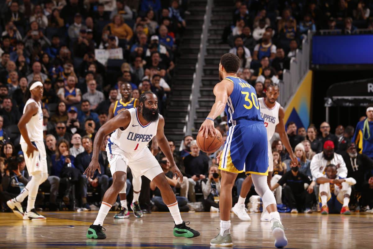 Golden State Warriors vs Los Ángeles Clippers, un partido de "figuras" en la jornada de este domingo en la NBA.