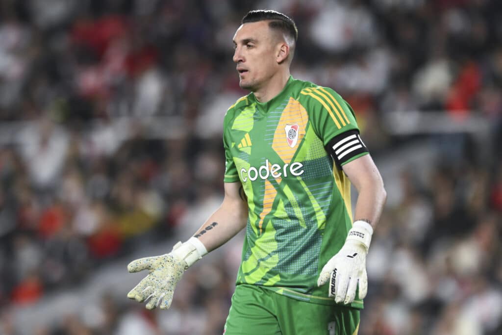 Franco Armani, baja en River en el primer amistoso del 2025