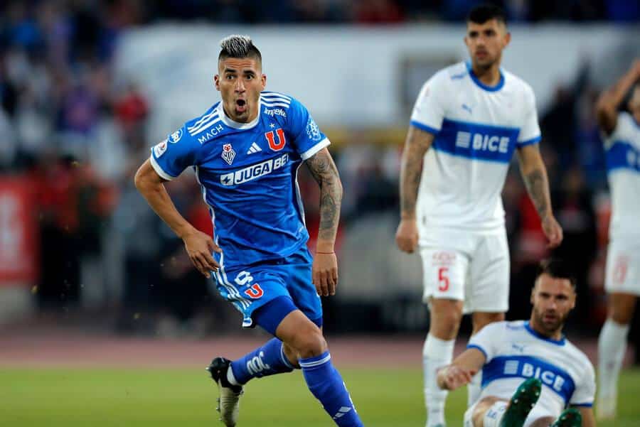 Universidad de Chile vs Católica: los azules buscan un triunfo que los acerque a los primeros puestos. Foto: Photosport.