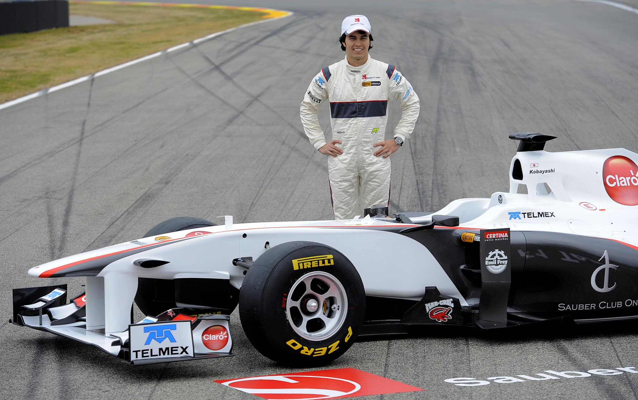 Checo Pérez en su primera experiencia como piloto de la F1.