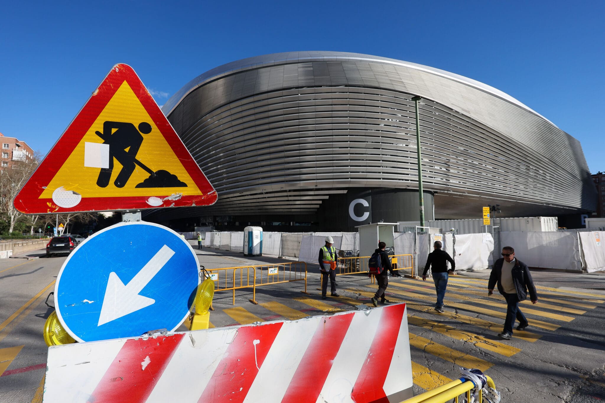 Santiago Bernabéu, uno de los estadios que visitará la NFL por primera vez en 2025.