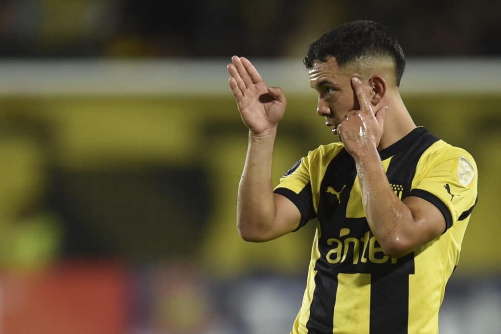 Peñarol vs Nacional en una nueva final.