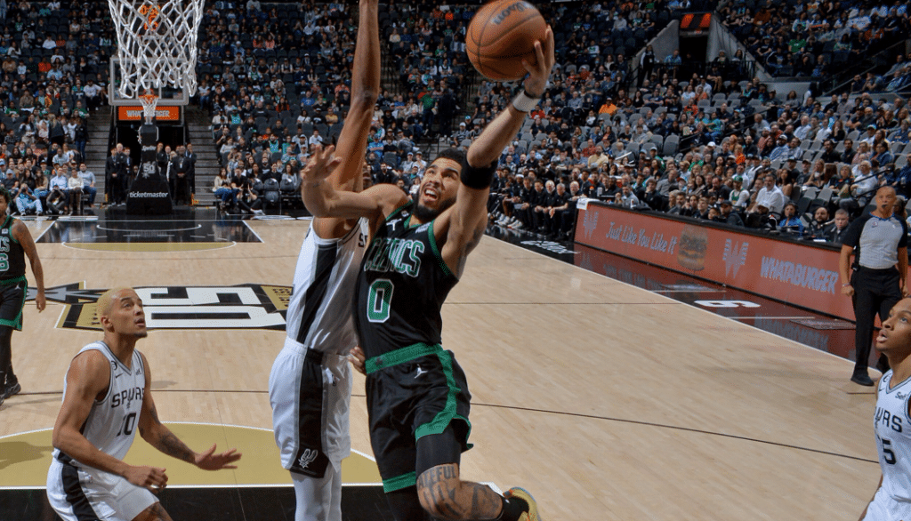 Boston Celtics vs San Antonio Spurs será uno de los partidos especiales de éste miércoles de la NBA.