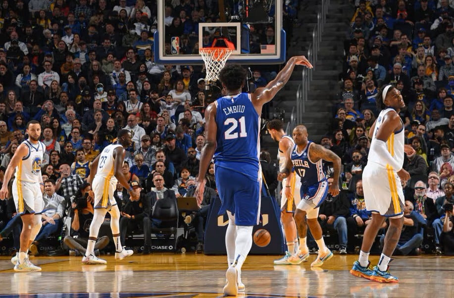 76ers vs Warriors será uno de los partidos más esperados de la jornada de sábado de la NBA.