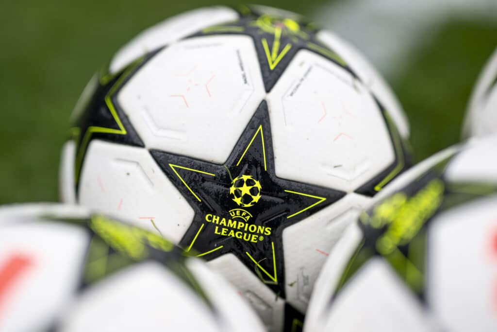 pelota de la champions league. asi quedaron las posiciones de la champions league