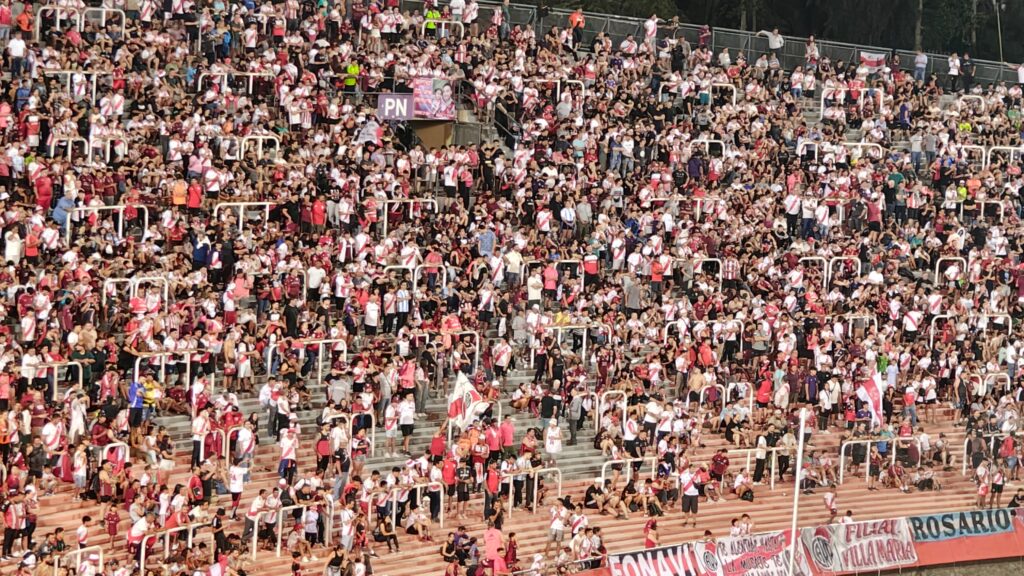 Los hinchas neutrales, nuevamente presentes en Godoy Cruz vs River