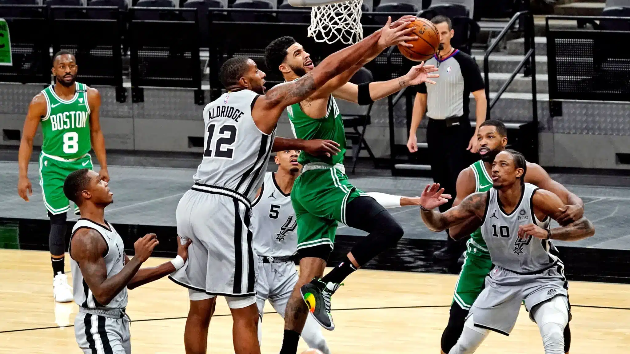 Boston Celtics vs San Antonio Spurs será uno de los partidos especiales de éste miércoles de la NBA.
