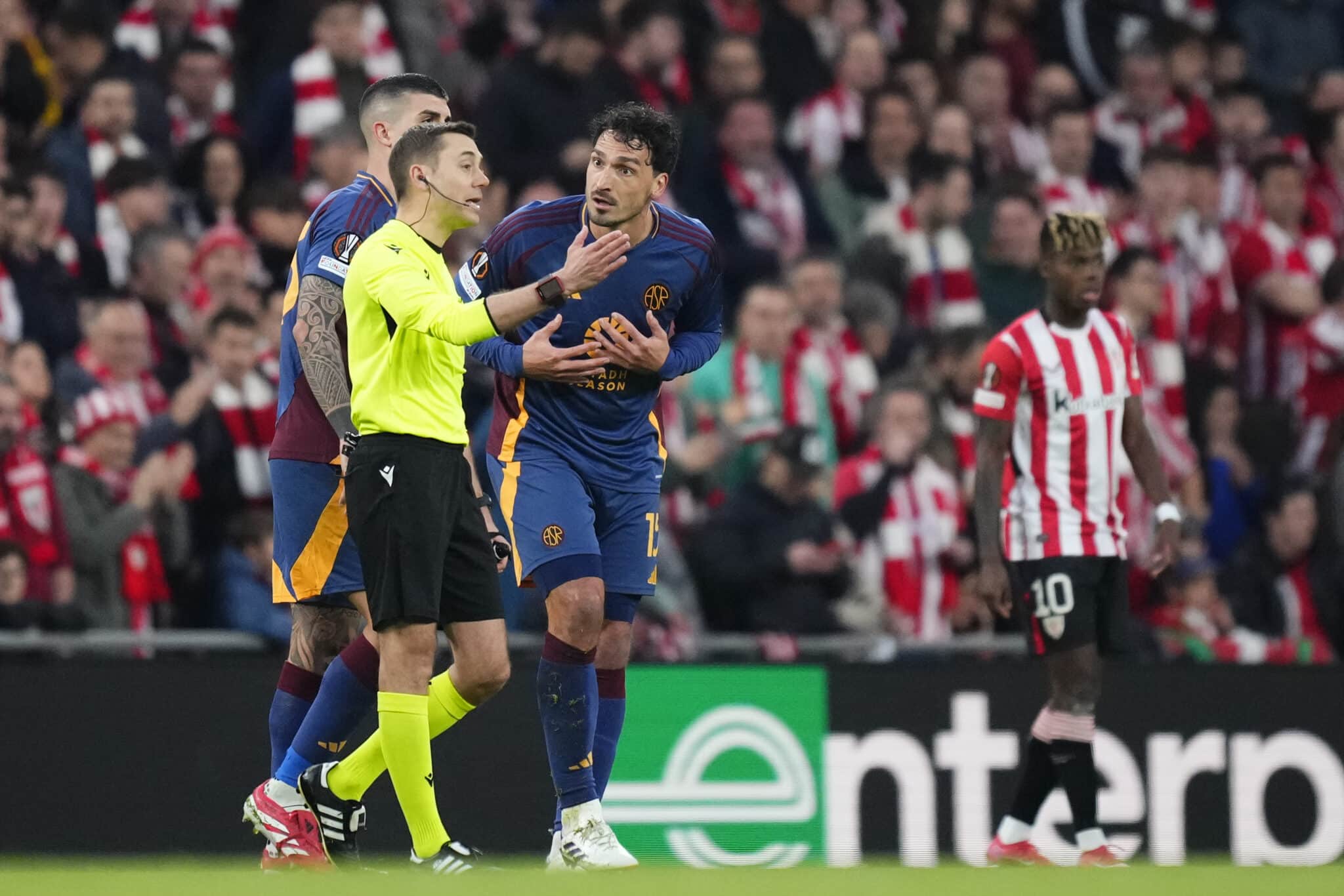 mats hummels expulsado