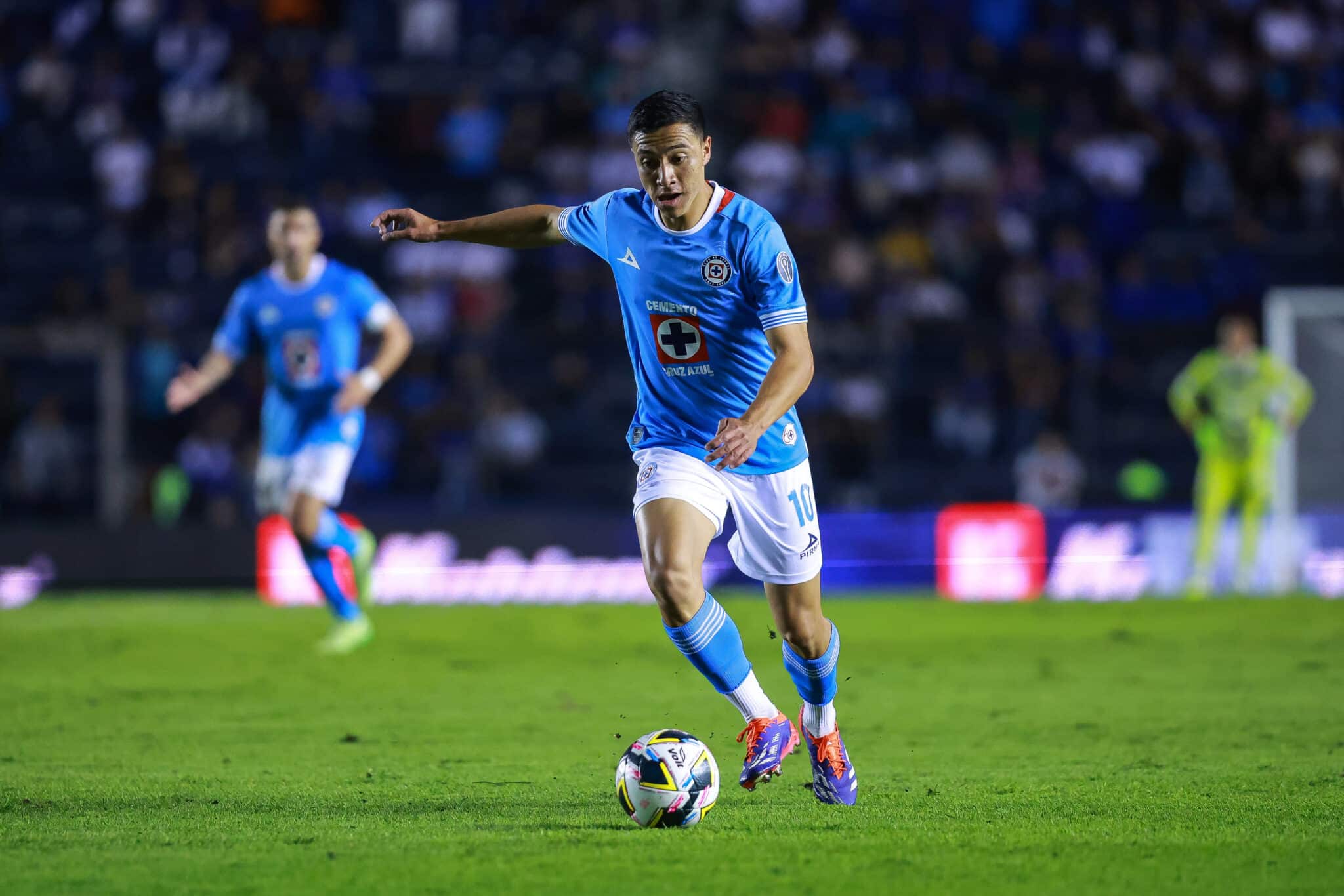 Ver Golazo de Tiro Libre de Montaño