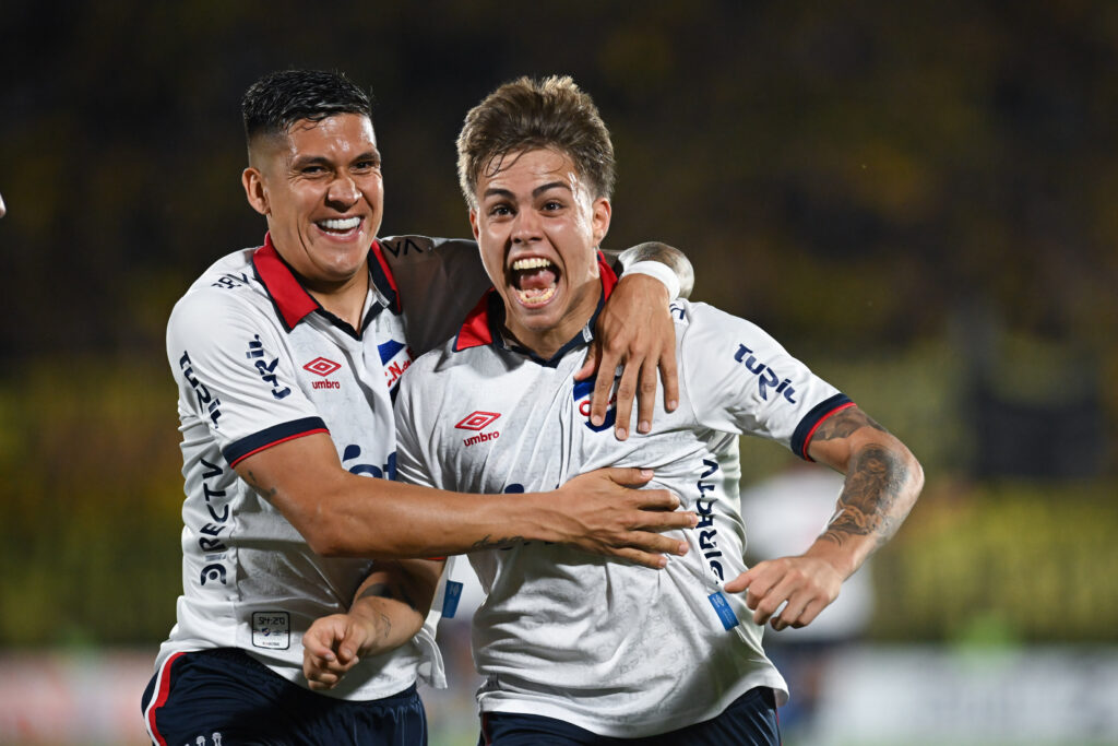 Nacional vs Inter de Porto Alegre: El Bolso quiere los 3 puntos que lo acerquen a los Octavos de Final de la Copa Libertadores. (Photo by Guillermo Legaria /Agencia Gamba/Getty Images)