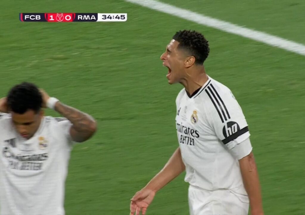 El gol de Real Madrid anulado hoy vs Barcelona. 