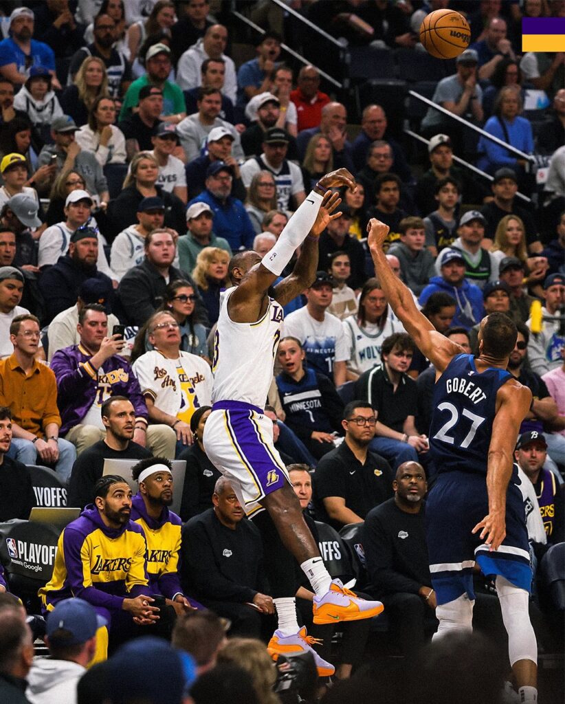 Lakers vs Timberwolves será el Juego 5 de los Playoffs de la NBA.