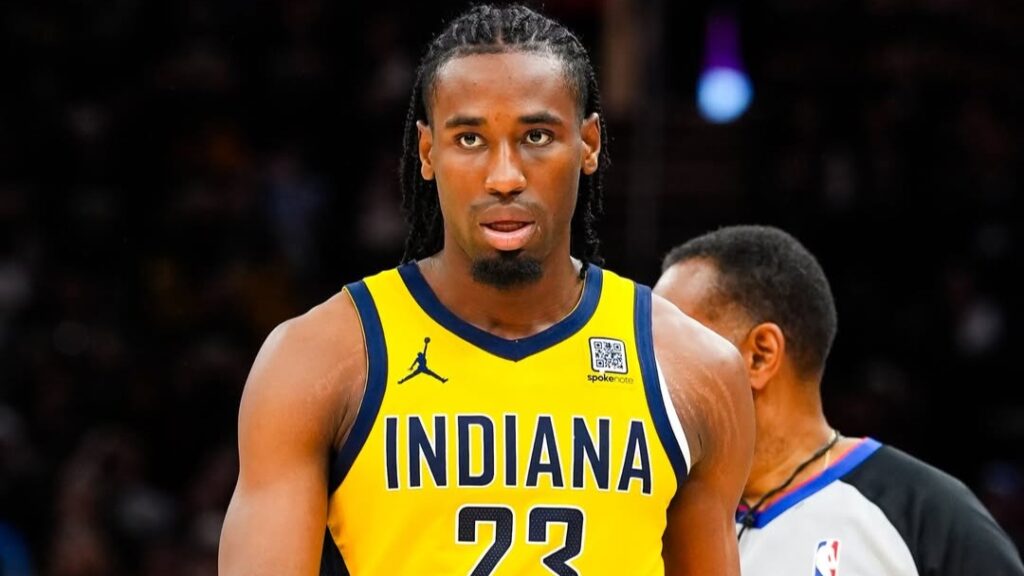 Comienza la gran final del Este. 