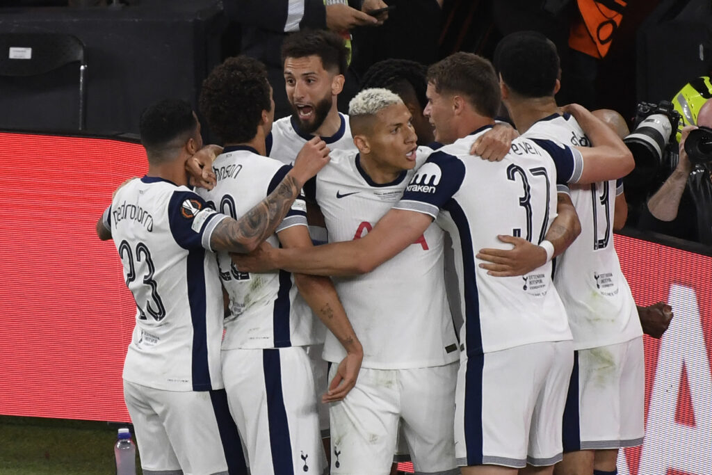 Reading vs Tottenham es uno de los duelos de la jornada. 